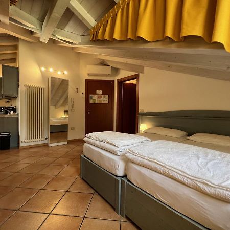 Studio Apartments Baia Azzurra 7 Torbole Sul Garda Exterior foto