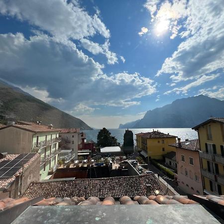 Studio Apartments Baia Azzurra 7 Torbole Sul Garda Exterior foto